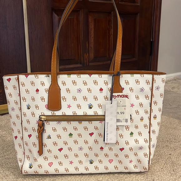 Dooney & Bourke Handbags - Dooney & Bourne Ashton Tote, White shoulder bag. Brand new, with tags.